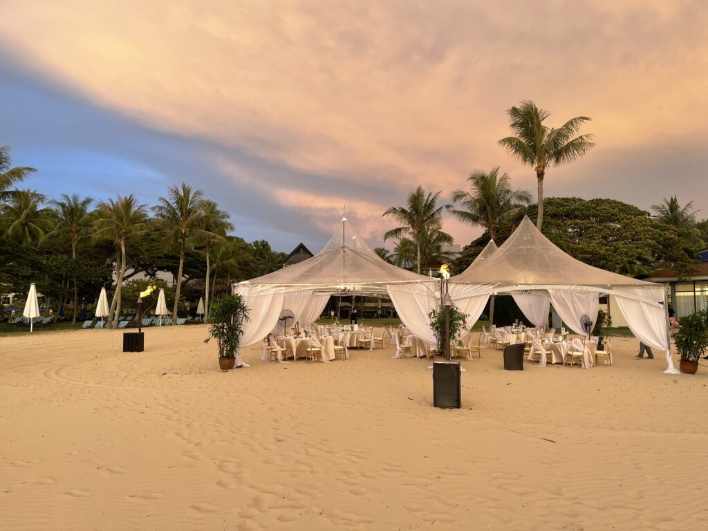 Destination-Wedding in paradiesischem Strand