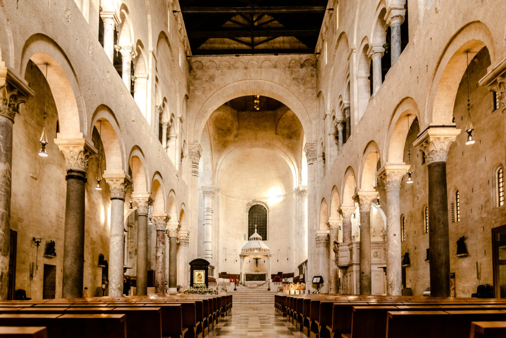 Kirchliche Trauung rustikale Kathedrale