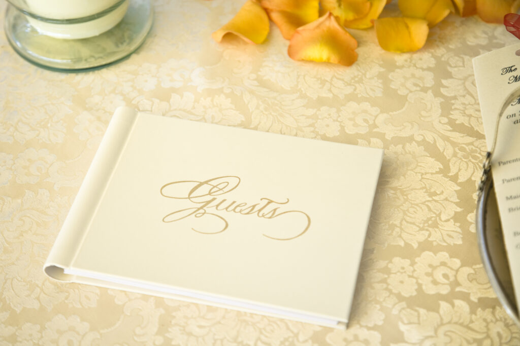 Klassisches Hochzeitsgästebuch