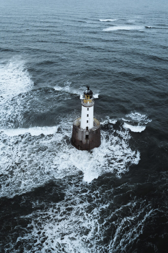 Ostsee Leuchtturm Wellen