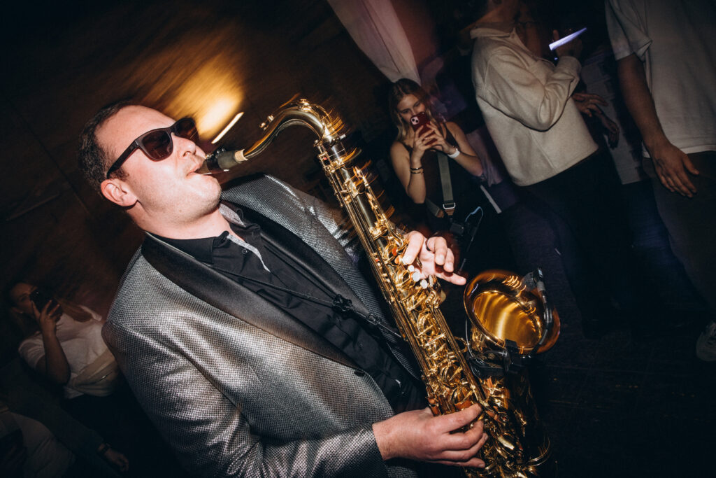 Joe von Taktvolle Trauungen -Freier Trauredner und Saxophonist