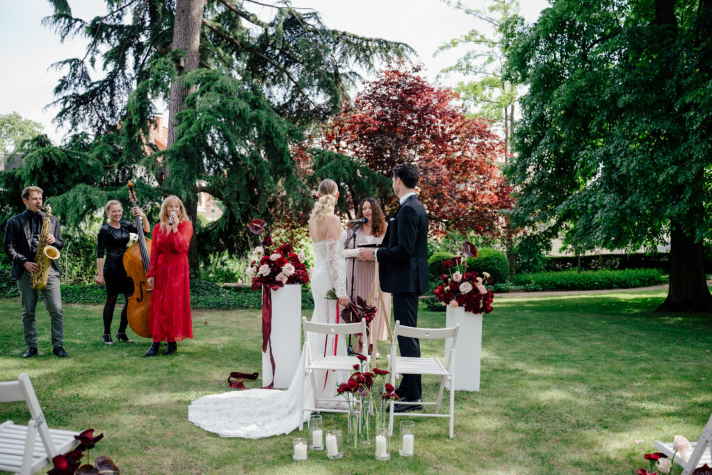 Musiker von myWeddingBand - Hochzeitsmusiker bei freien Trauung