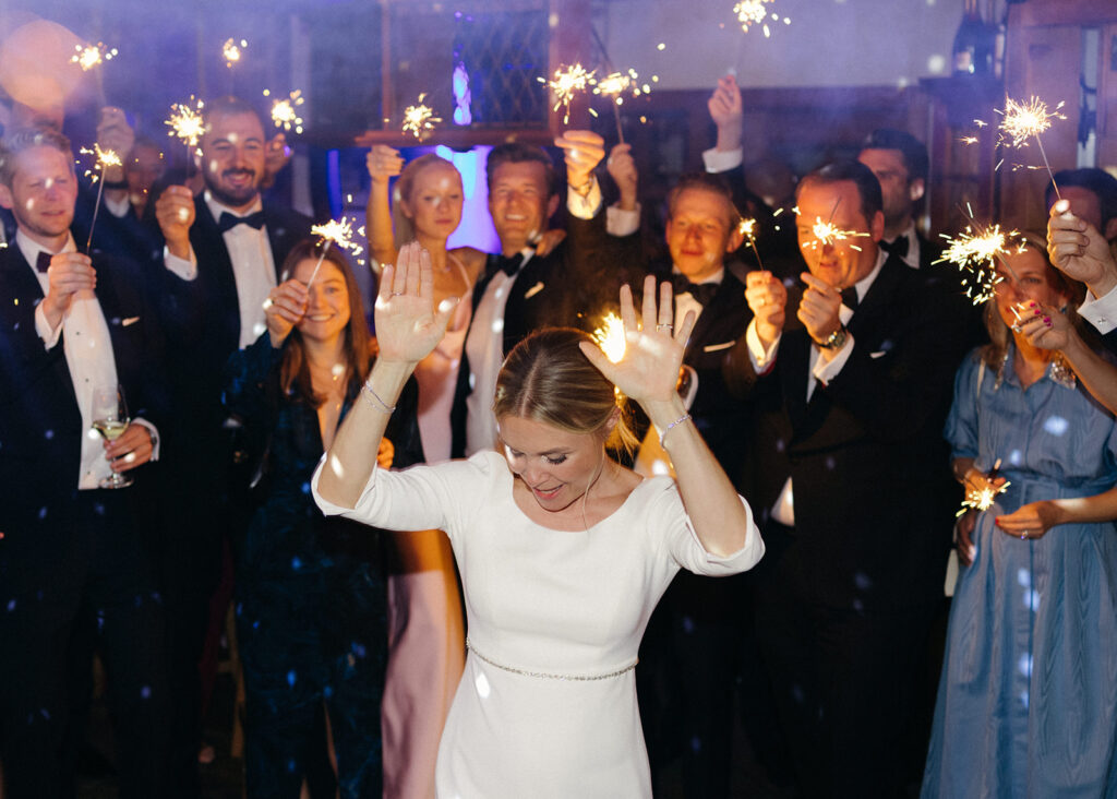 Hochzeitsparty mit Gästen - Hochzeitswochenende mit erfahrene Hochzeitsplanerin Denise Wolf