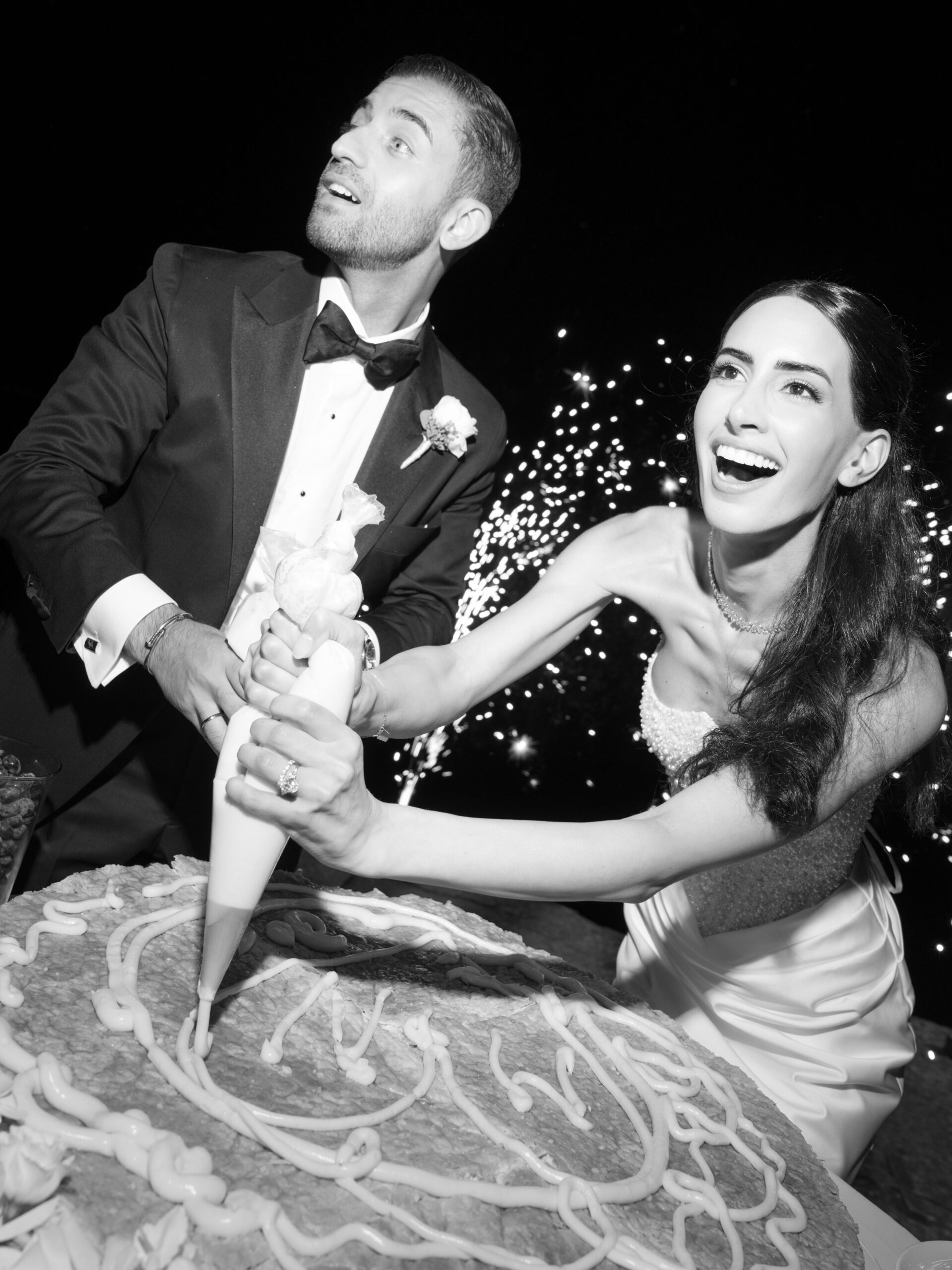 Hochzeitsvideo Super 8 Brautpaar verziert Kuchen