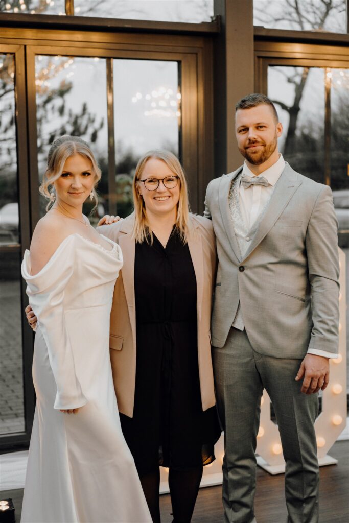 Sophia von Aspern mit Brautpaar in Hamburg.